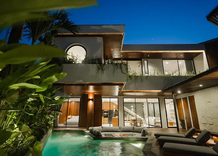 Lux Seis D 4br فيلة تْشانغو