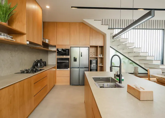 Lux Seis D 4br فيلة تْشانغو